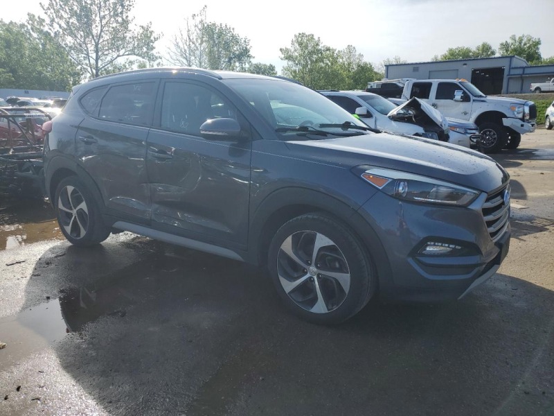 Hyundai Tucson 2.4L 4 Front-wheel Drive, снимка 6 - Автомобили и джипове - 46368883