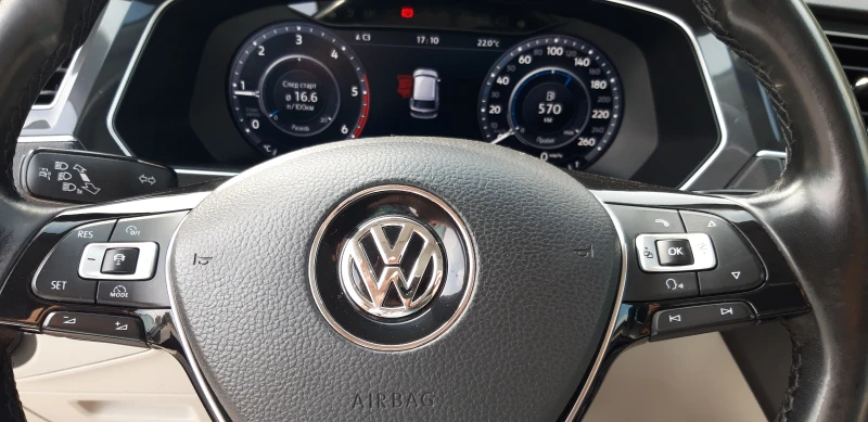VW Tiguan Highline, снимка 8 - Автомобили и джипове - 52957653