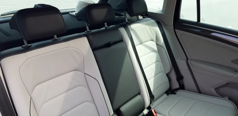 VW Tiguan Highline, снимка 14 - Автомобили и джипове - 52957653