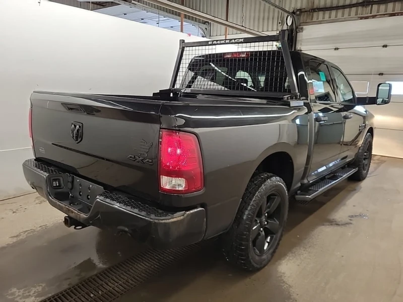 Dodge RAM 1500 * EXPRESS CREW CAB SHORT BED * CARFAX * БЕЗ ПЪРВОН, снимка 3 - Автомобили и джипове - 53428192