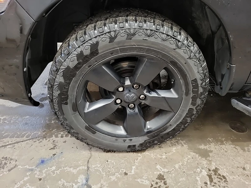 Dodge RAM 1500 * EXPRESS CREW CAB SHORT BED * CARFAX * БЕЗ ПЪРВОН, снимка 16 - Автомобили и джипове - 53428192