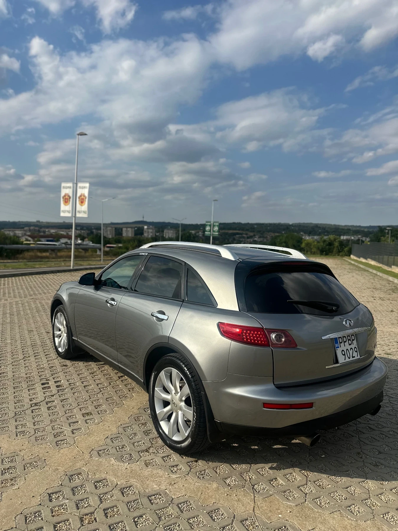 Infiniti Fx 45 4.5 V8 Газ - изображение 2