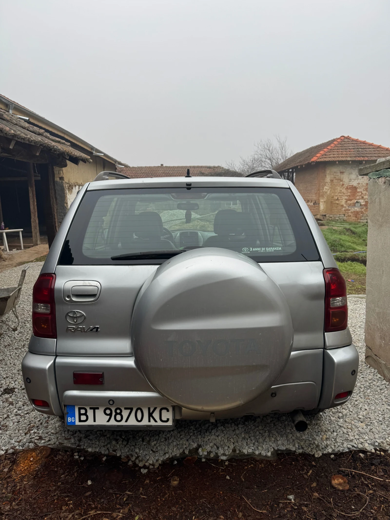 Toyota Rav4 2.0d D4D - изображение 3