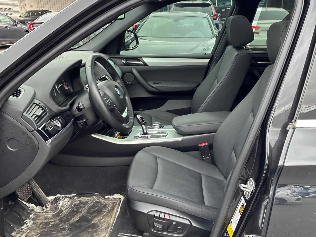 BMW X3 xDrive28i/ПАНОРАМА/ПОДГРЕВИ/ПРЕДСТАВИТЕЛ НА BMW, снимка 11 - Автомобили и джипове - 54377975