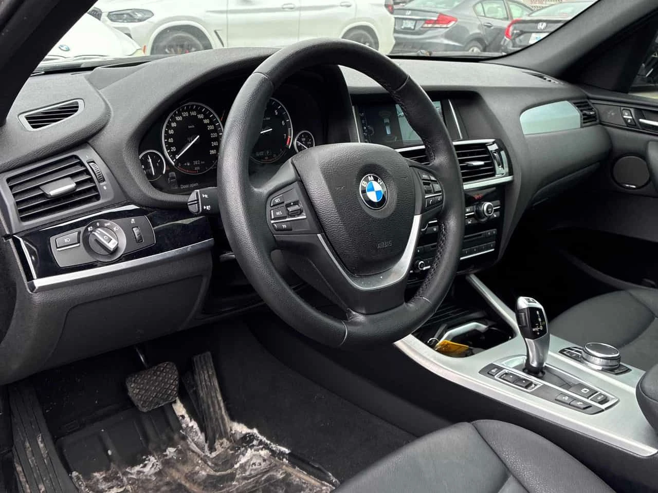 BMW X3 xDrive28i/ПАНОРАМА/ПОДГРЕВИ/ПРЕДСТАВИТЕЛ НА BMW, снимка 7 - Автомобили и джипове - 54377975