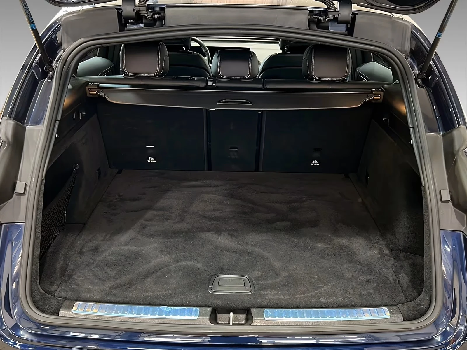 Mercedes-Benz EQC 400 4M AMG/CAMERA/HUD/, снимка 15 - Автомобили и джипове - 55233411