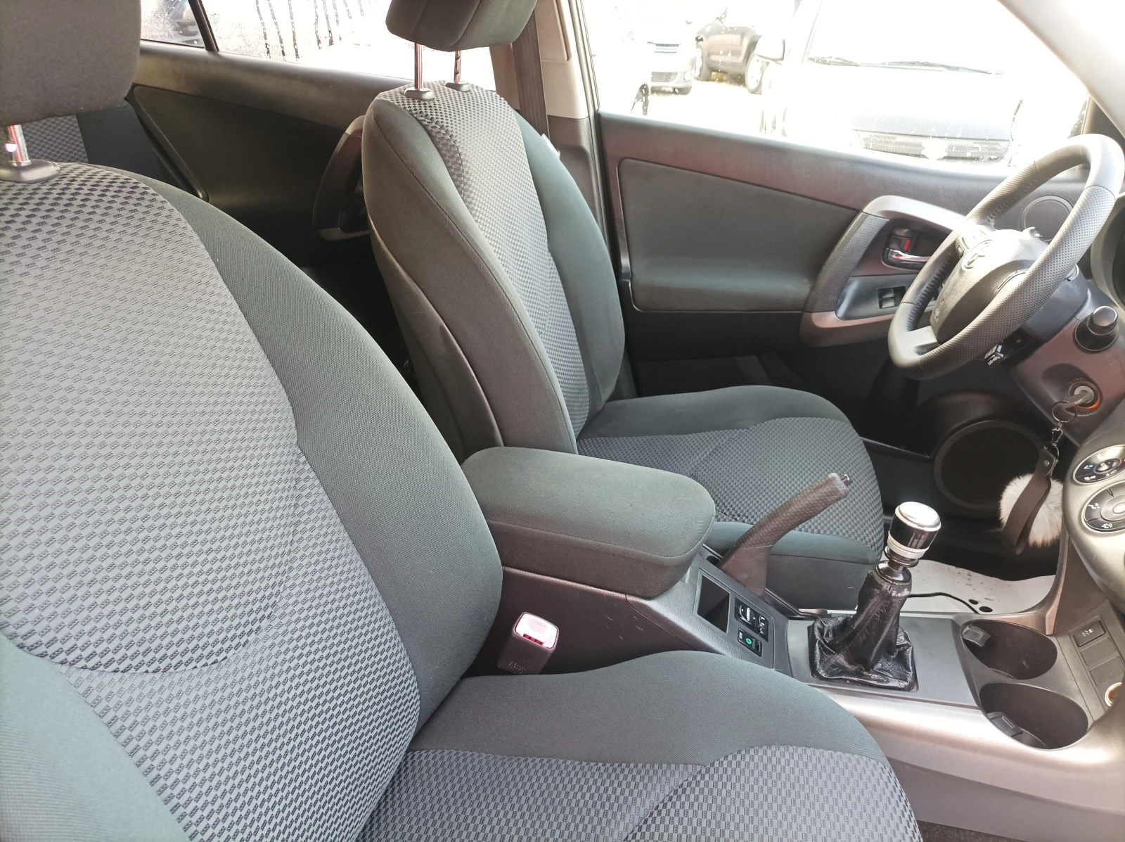 Toyota Rav4 2.2 D-EURO5A/2X4 -������  | Mobile.bg � ����������� 9