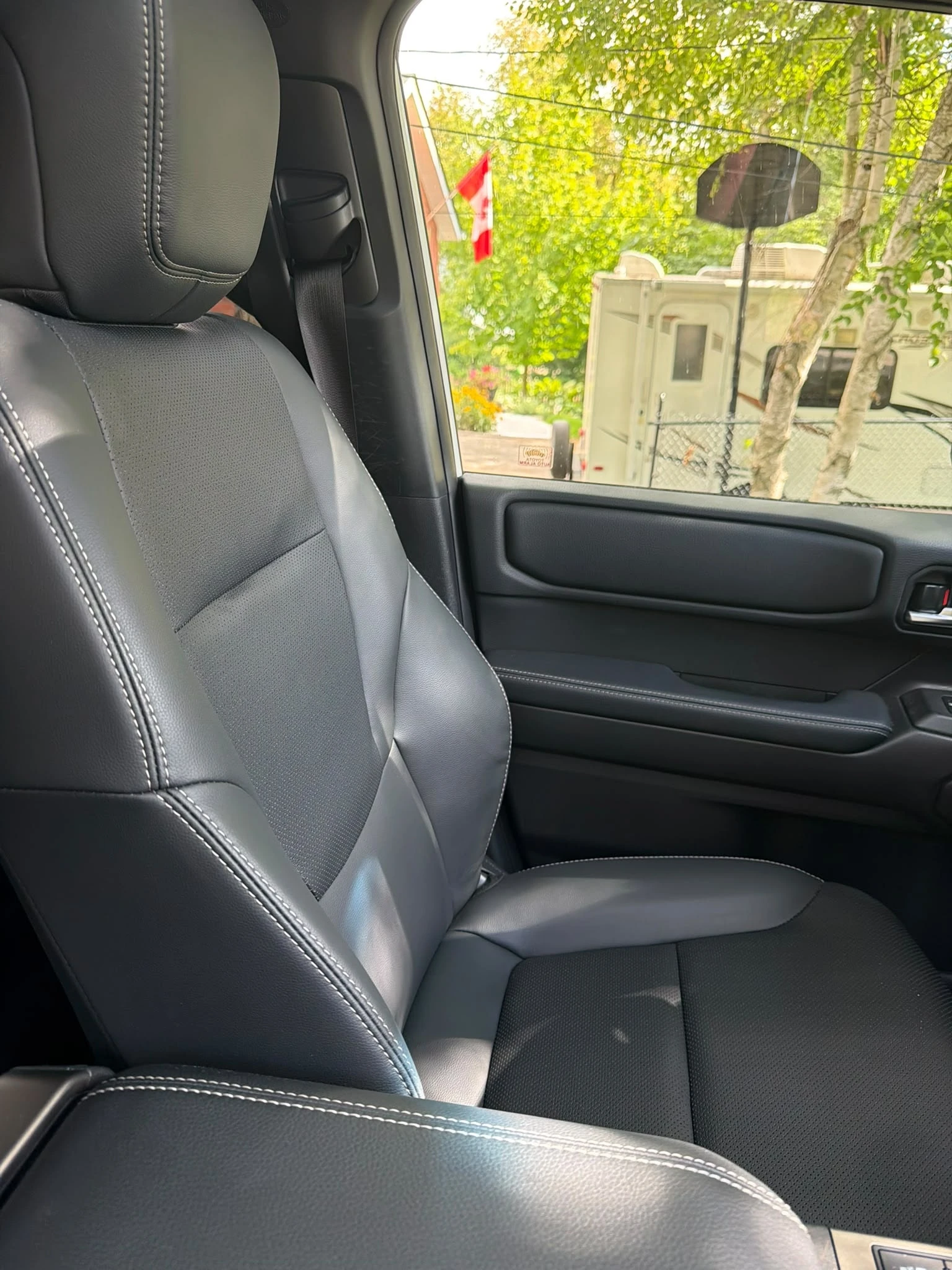 Toyota Land cruiser * 4WD* АВТОКРЕДИТ БЕЗ ПЪРВОНАЧАЛНА ВНОСКА* , снимка 9 - Автомобили и джипове - 56158371