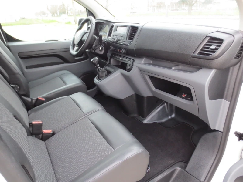 Toyota Proace, снимка 12 - Бусове и автобуси - 55833492