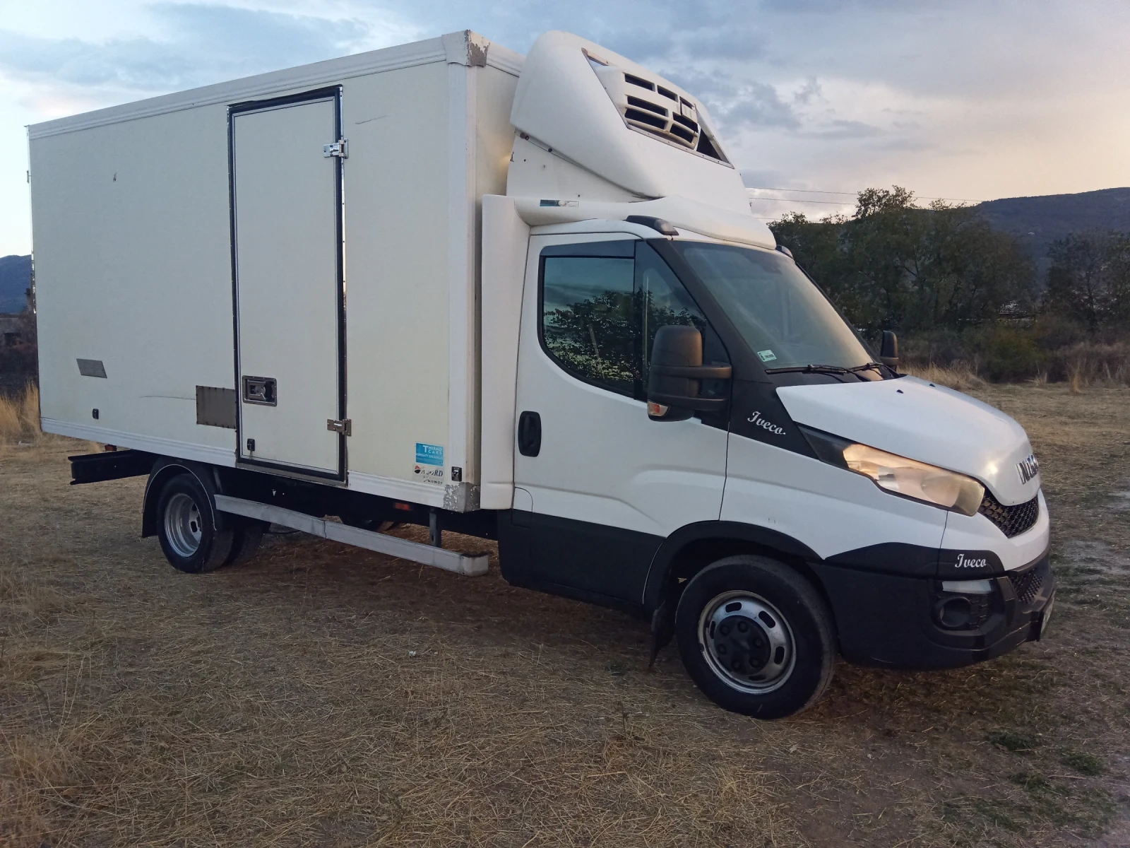 Iveco 35c15 3.0 Хладиен, снимка 2 - Бусове и автобуси - 56132155