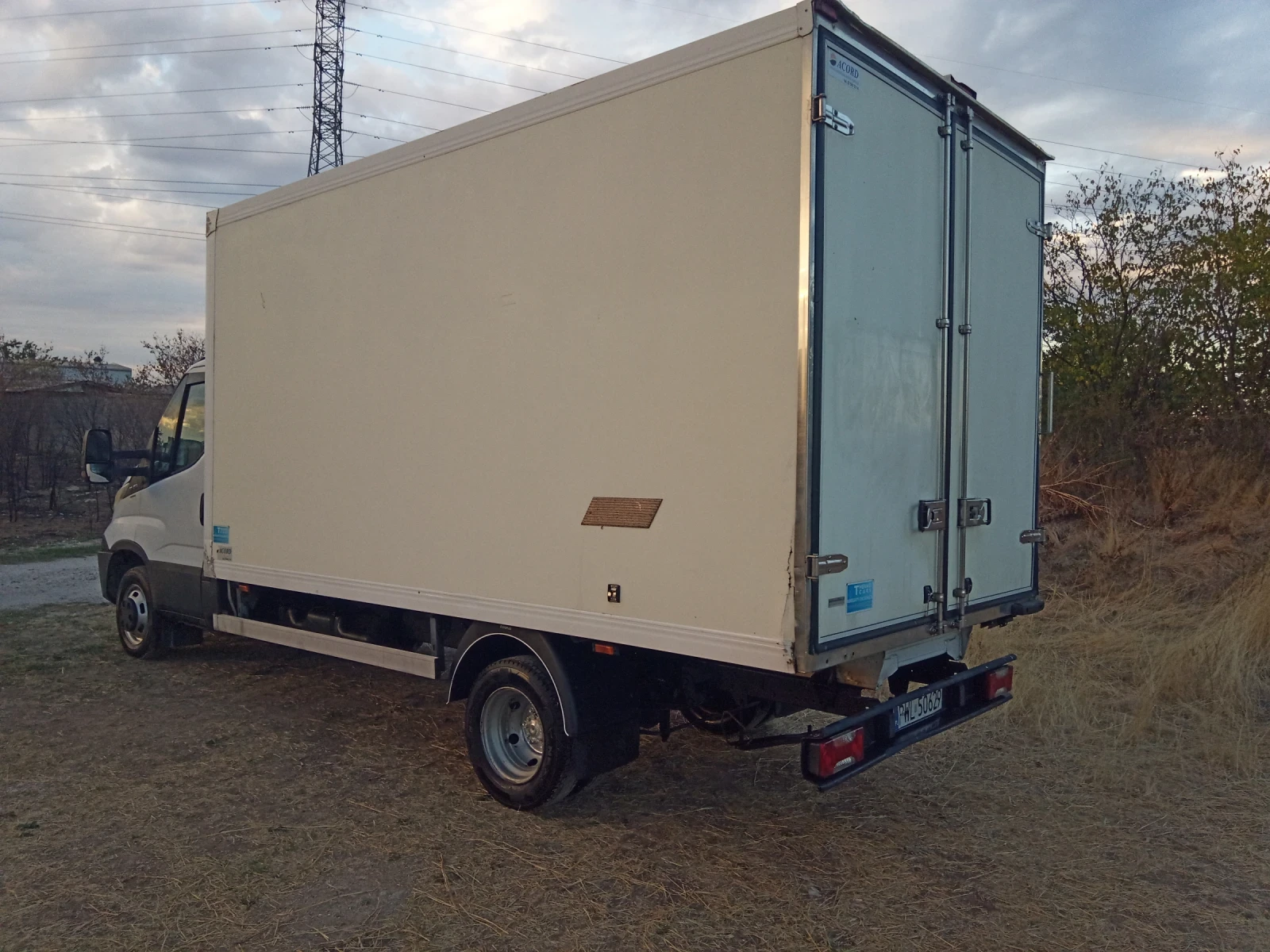 Iveco 35c15 3.0 Хладиен, снимка 3 - Бусове и автобуси - 56132155