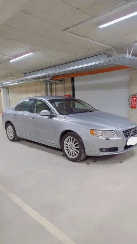     Volvo S80
