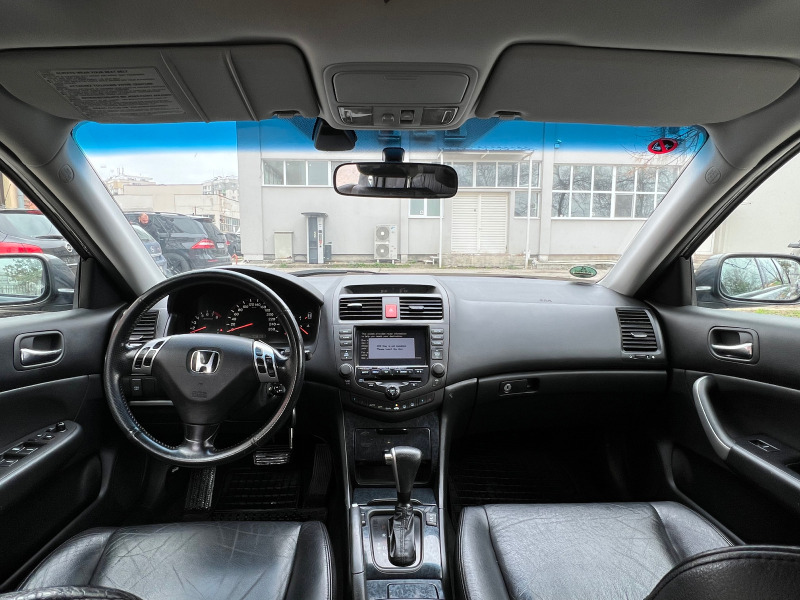 Honda Accord 2.4i, снимка 8 - Автомобили и джипове - 44855603