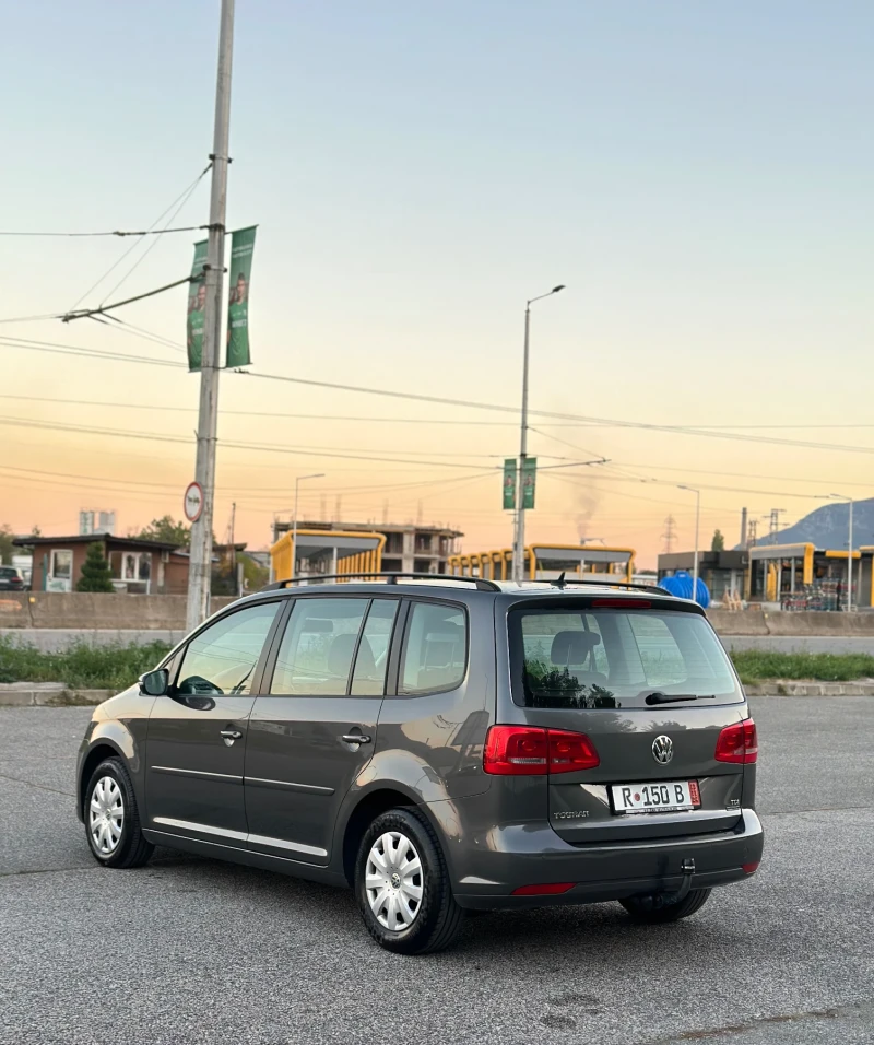 VW Touran 1.6 ДОКАРАН НА ХОД, снимка 7 - Автомобили и джипове - 47730625