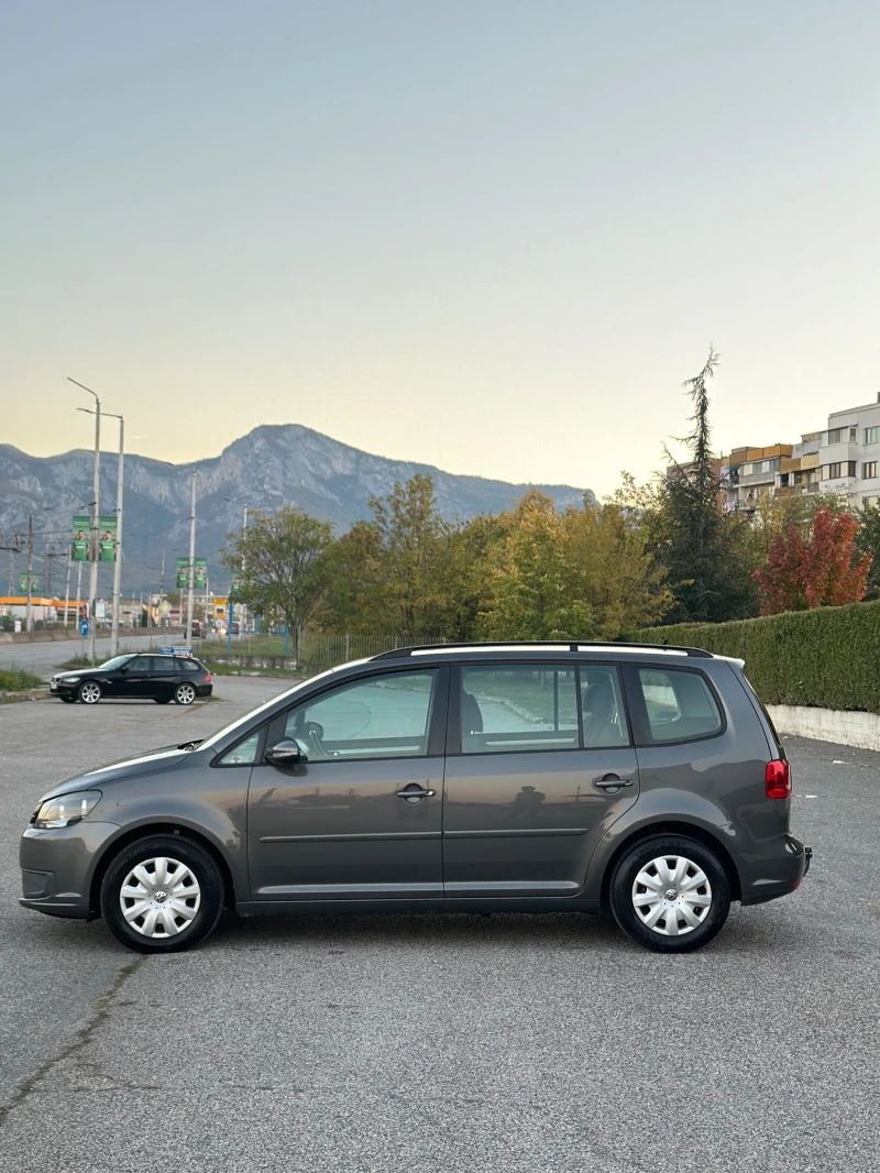 VW Touran 1.6 ДОКАРАН НА ХОД, снимка 8 - Автомобили и джипове - 47730625