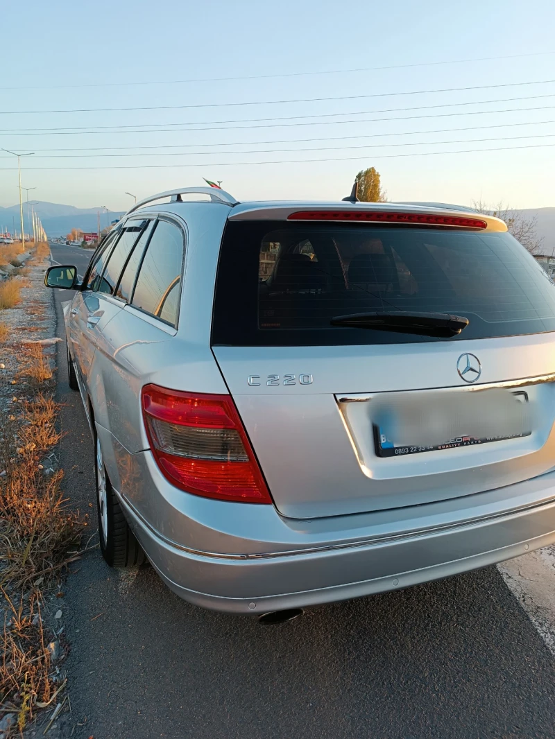 Mercedes-Benz C 220 Avantgarde, снимка 5 - Автомобили и джипове - 47936667