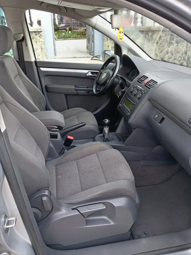 VW Touran 1.9 105 коня 6 скорости , снимка 7 - Автомобили и джипове - 48442166