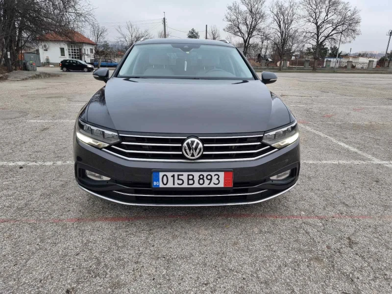 VW Passat 2.0TDI Elegance Face 190кс Digital Distr LED Кожа , снимка 5 - Автомобили и джипове - 48726619