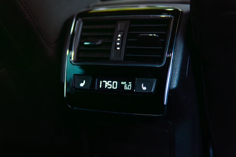 Skoda Superb 2, 0TFSI Scout 4x4, снимка 10 - Автомобили и джипове - 52649699