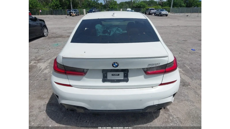 BMW 330, снимка 11 - Автомобили и джипове - 52912005