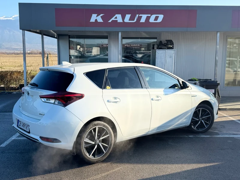 Toyota Auris 1.8 Hybrid / Camera / , снимка 3 - Автомобили и джипове - 52801490