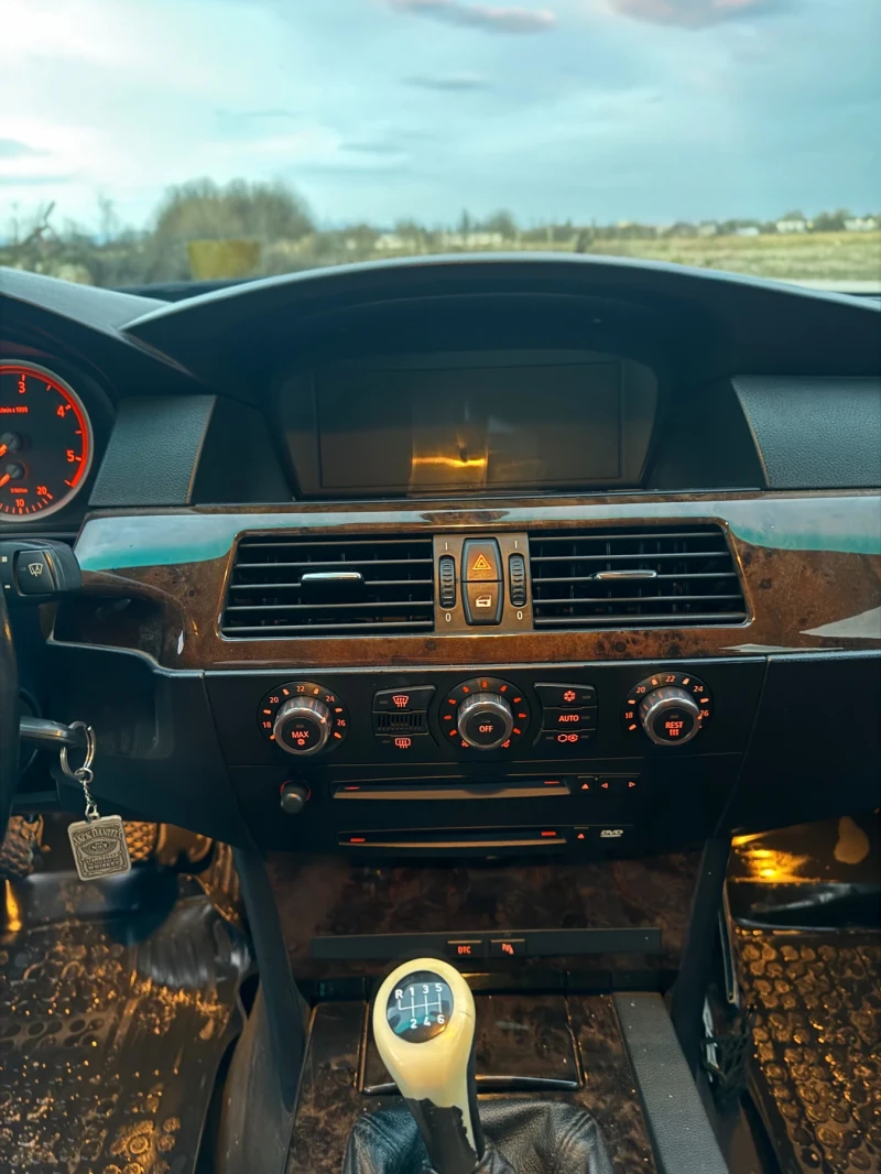 BMW 530 3.0D, снимка 7 - Автомобили и джипове - 52976961