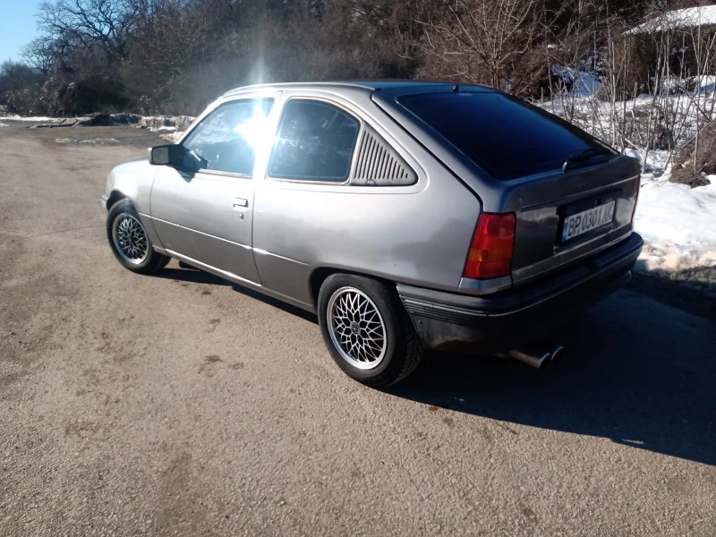 Opel Kadett Е 1.4i, снимка 5 - Автомобили и джипове - 53026577