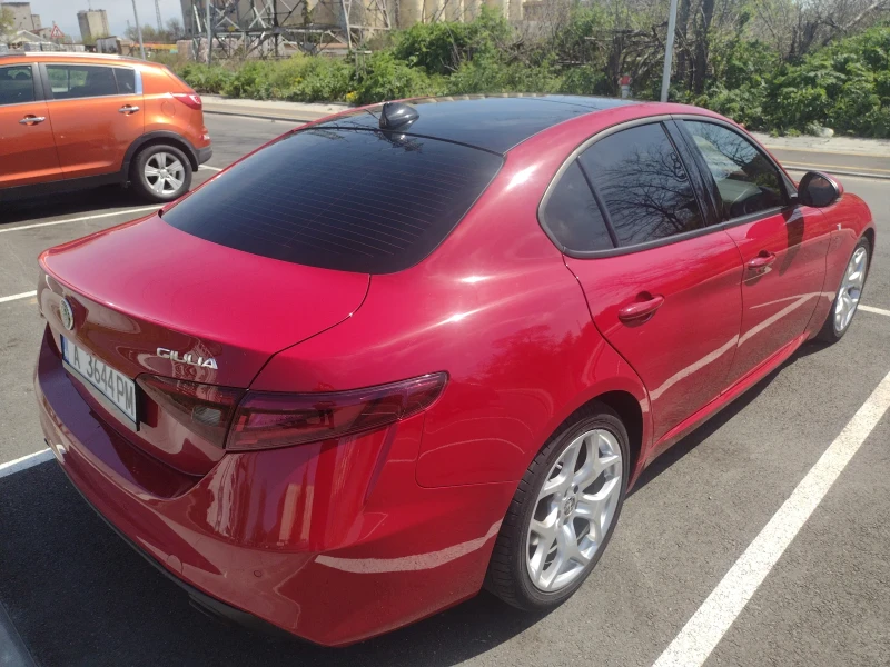 Alfa Romeo Giulia 2.0 Ti RWD, снимка 8 - Автомобили и джипове - 53105526