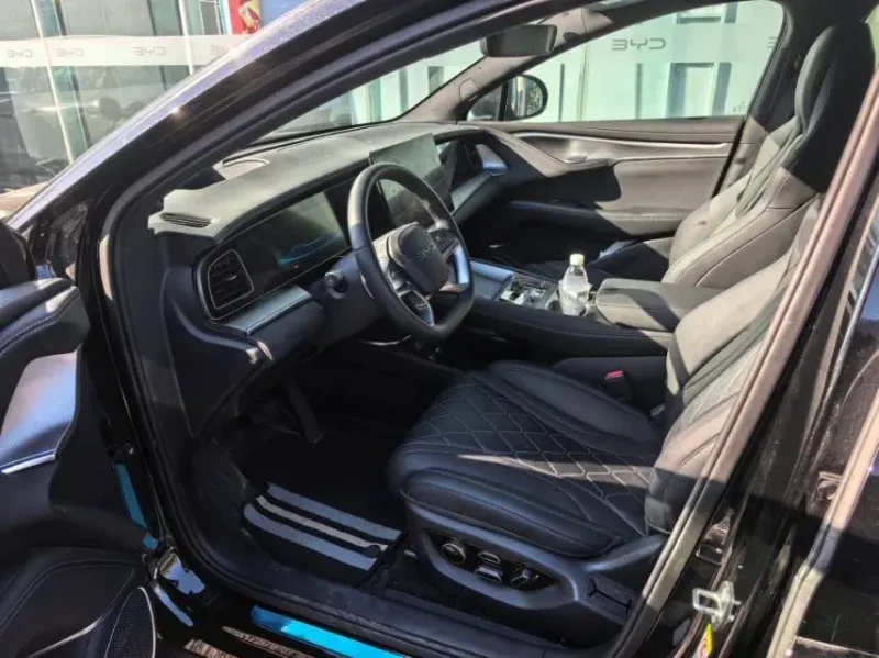 BYD Sealion 7, снимка 3 - Автомобили и джипове - 53169933