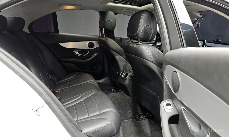 Mercedes-Benz C 220, снимка 11 - Автомобили и джипове - 53245502