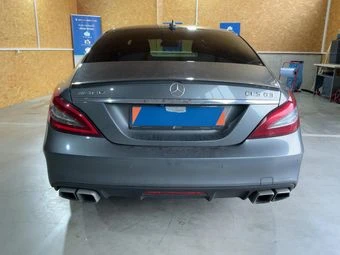 Mercedes-Benz CLS 63 AMG * 4Matic* АВТОФИНАНСИРАНЕ*  - изображение 4