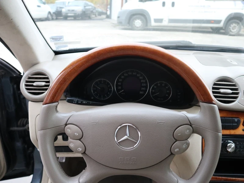 Mercedes-Benz CLK, снимка 8 - Автомобили и джипове - 54183658