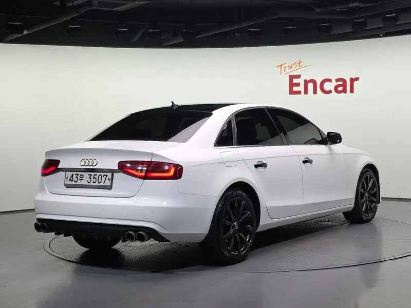 Audi A4, снимка 4 - Автомобили и джипове - 54831442
