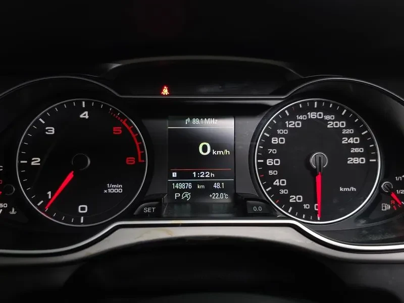Audi A4, снимка 16 - Автомобили и джипове - 54831442