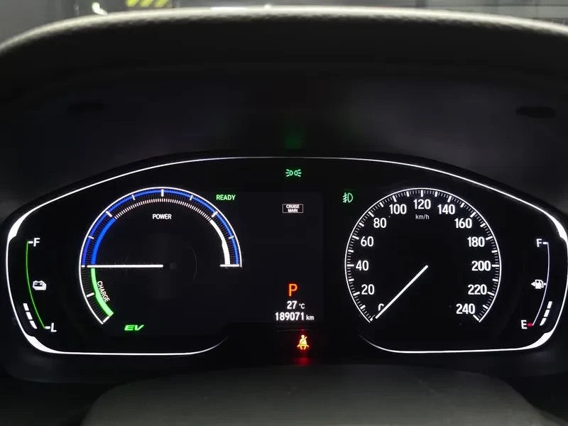 Honda Accord 2.0 Hybrid - САМО 30% АВАНС!, снимка 8 - Автомобили и джипове - 55440345