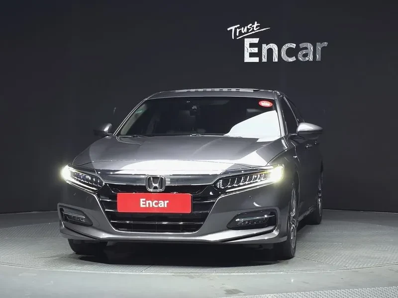 Honda Accord 2.0 Hybrid - САМО 30% АВАНС!, снимка 3 - Автомобили и джипове - 55440345