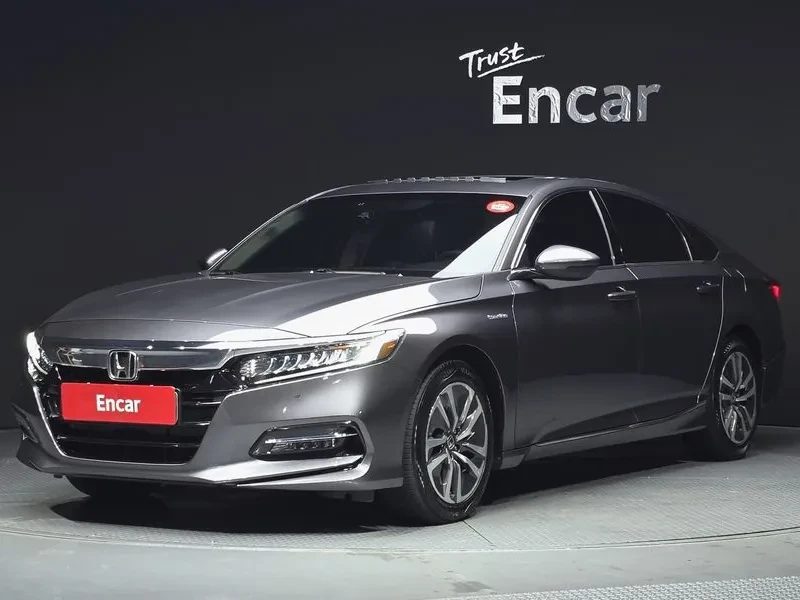 Honda Accord 2.0 Hybrid - САМО 30% АВАНС!