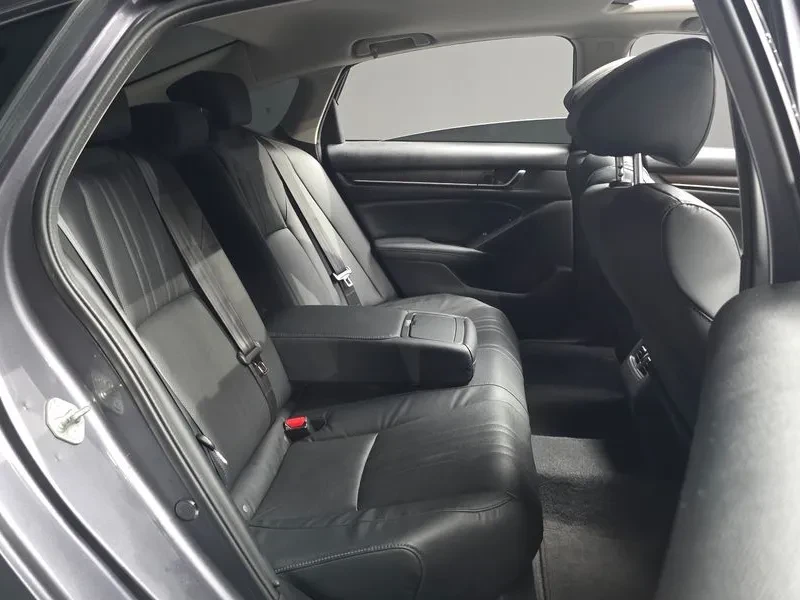 Honda Accord 2.0 Hybrid - САМО 30% АВАНС!, снимка 11 - Автомобили и джипове - 55440345