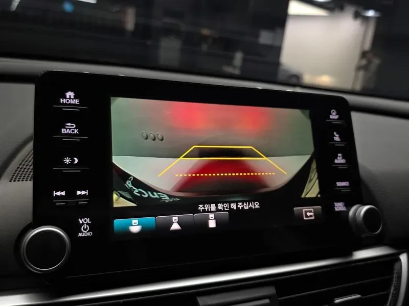 Honda Accord 2.0 Hybrid - САМО 30% АВАНС!, снимка 16 - Автомобили и джипове - 55440345