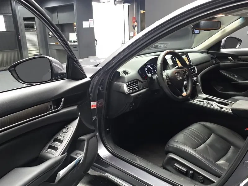 Honda Accord 2.0 Hybrid - САМО 30% АВАНС!, снимка 10 - Автомобили и джипове - 55440345