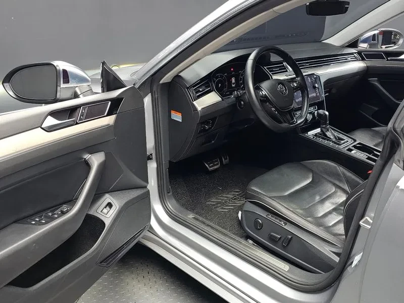 VW Arteon 2.0 Tdi Premium, снимка 10 - Автомобили и джипове - 56356863
