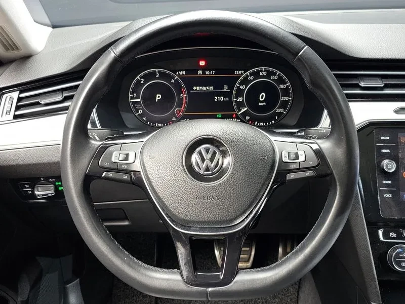 VW Arteon 2.0 Tdi Premium, снимка 13 - Автомобили и джипове - 56356863