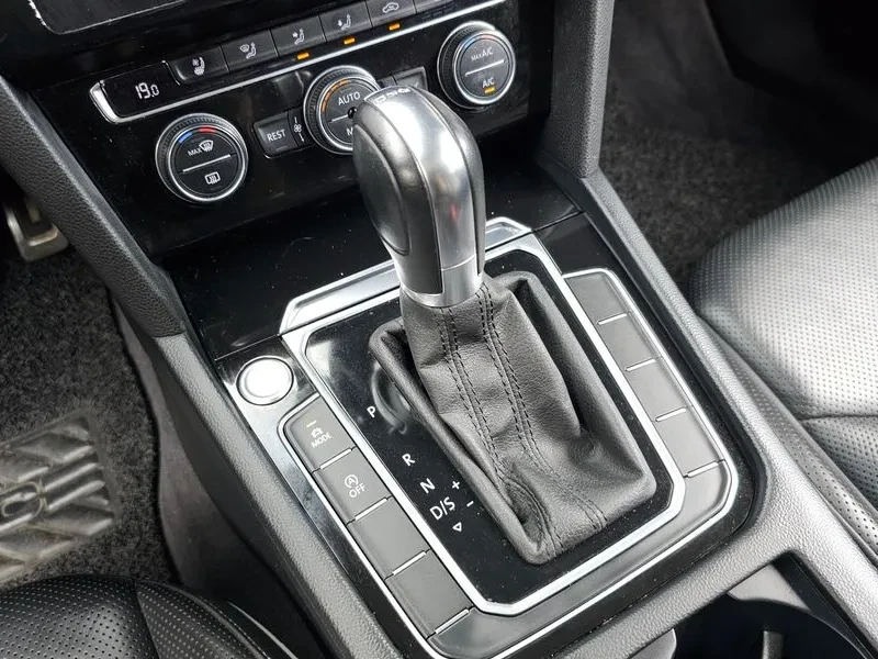VW Arteon 2.0 Tdi Premium, снимка 9 - Автомобили и джипове - 56356863