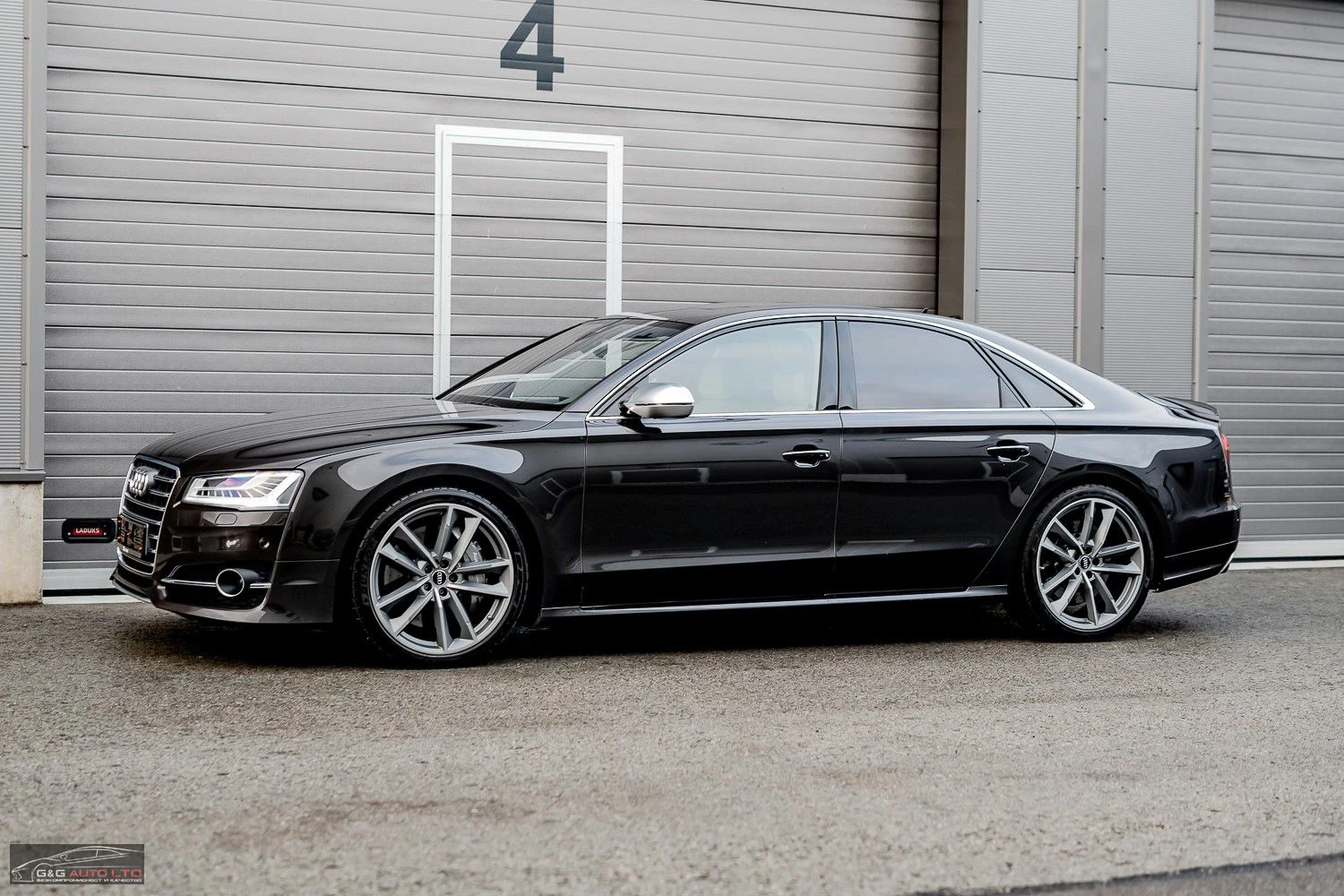 Audi S8 PLUS/605HP/CERAMIC/NIGHT/3XTV/QUATTRO/360/544v - изображение 2