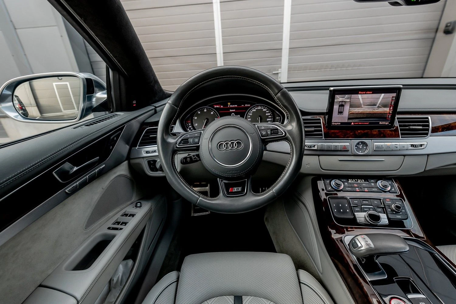 Audi S8 PLUS/605HP/CERAMIC/NIGHT/3XTV/QUATTRO/360/544v - изображение 9