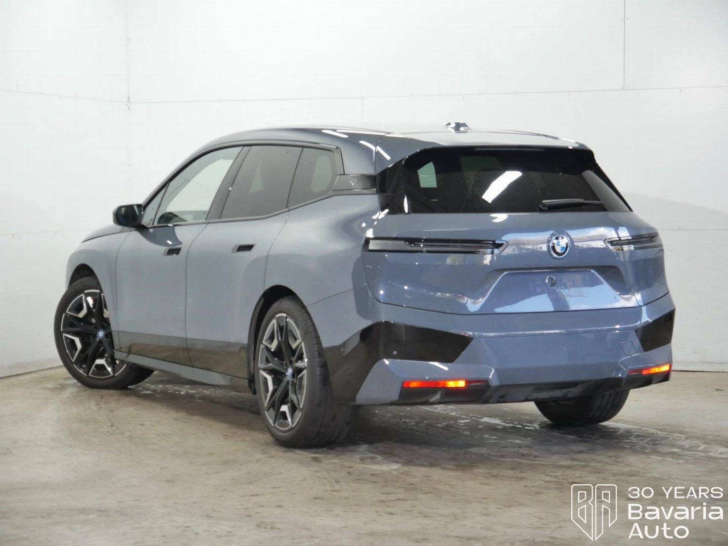 BMW iX 40 xDrive Sport | Mobile.bg   2