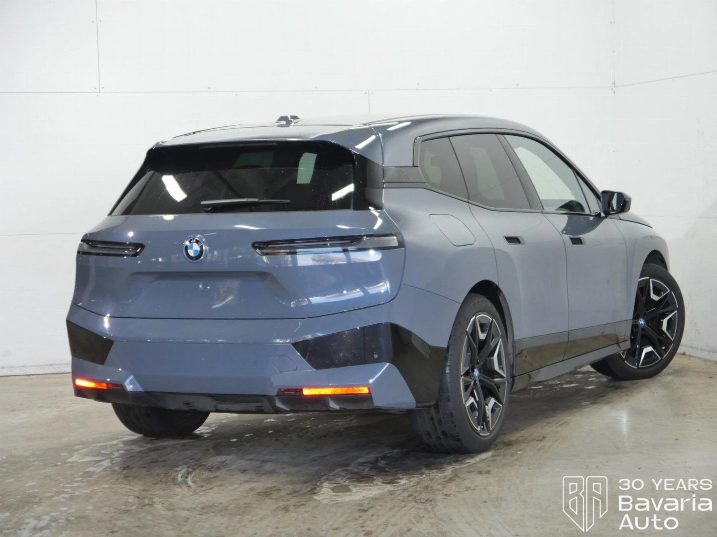 BMW iX 40 xDrive Sport | Mobile.bg   3