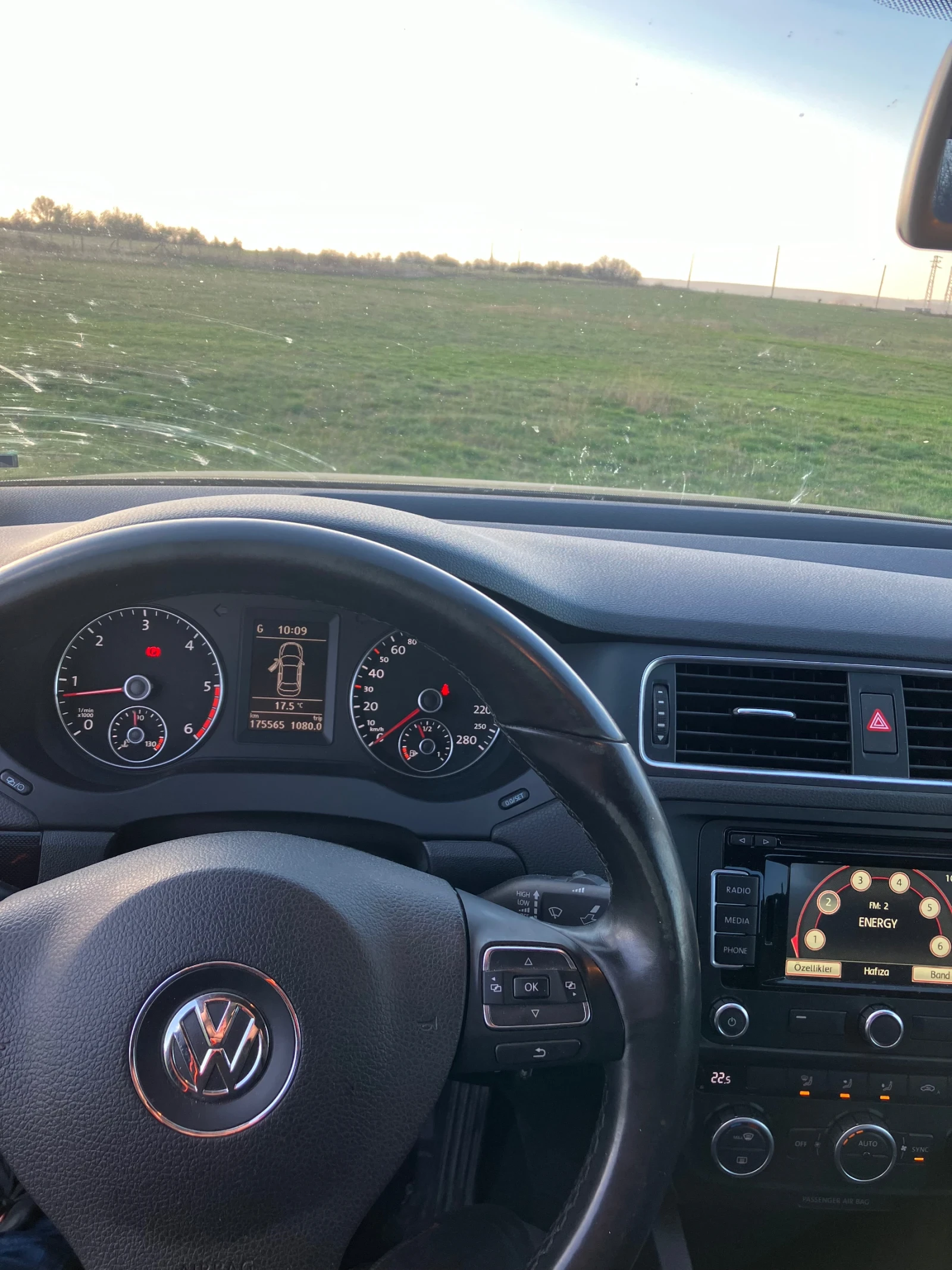 VW Jetta 1.6 - изображение 6