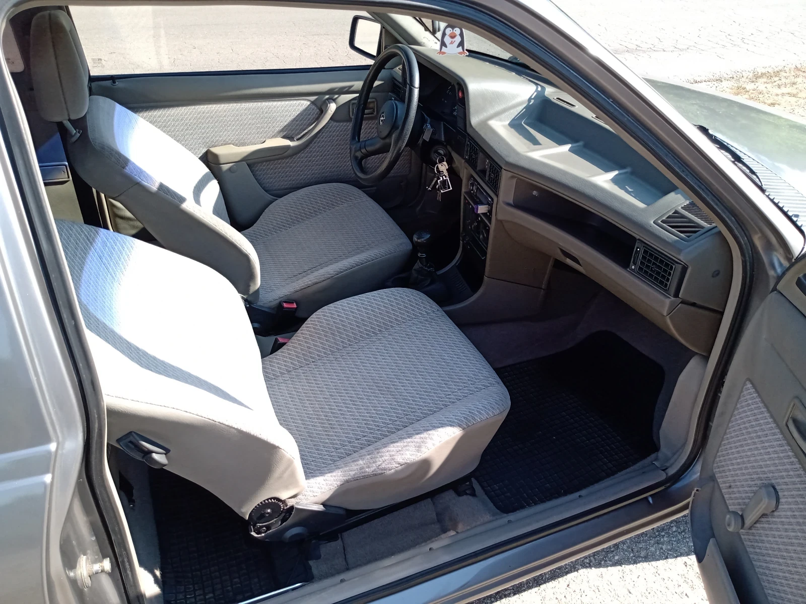 Opel Kadett � 1.4i | Mobile.bg � ����������� 10