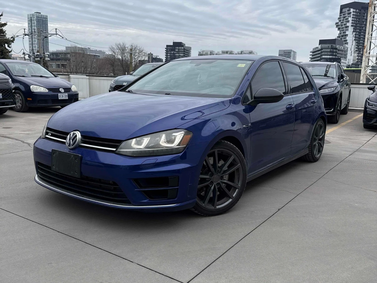 VW Golf R АВТО КРЕДИТ